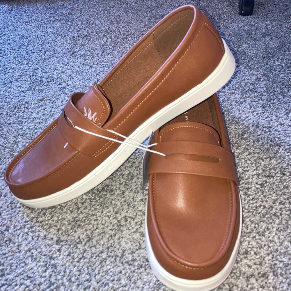 Avenue Men's Tan Loafers with White Sole
